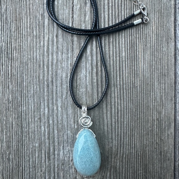 Trolleite Necklace for Ascension, Manifestation and Mediation. - Picture 2 of 5